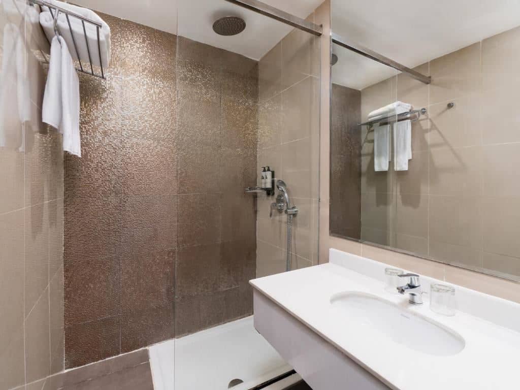 rooms-standard-room