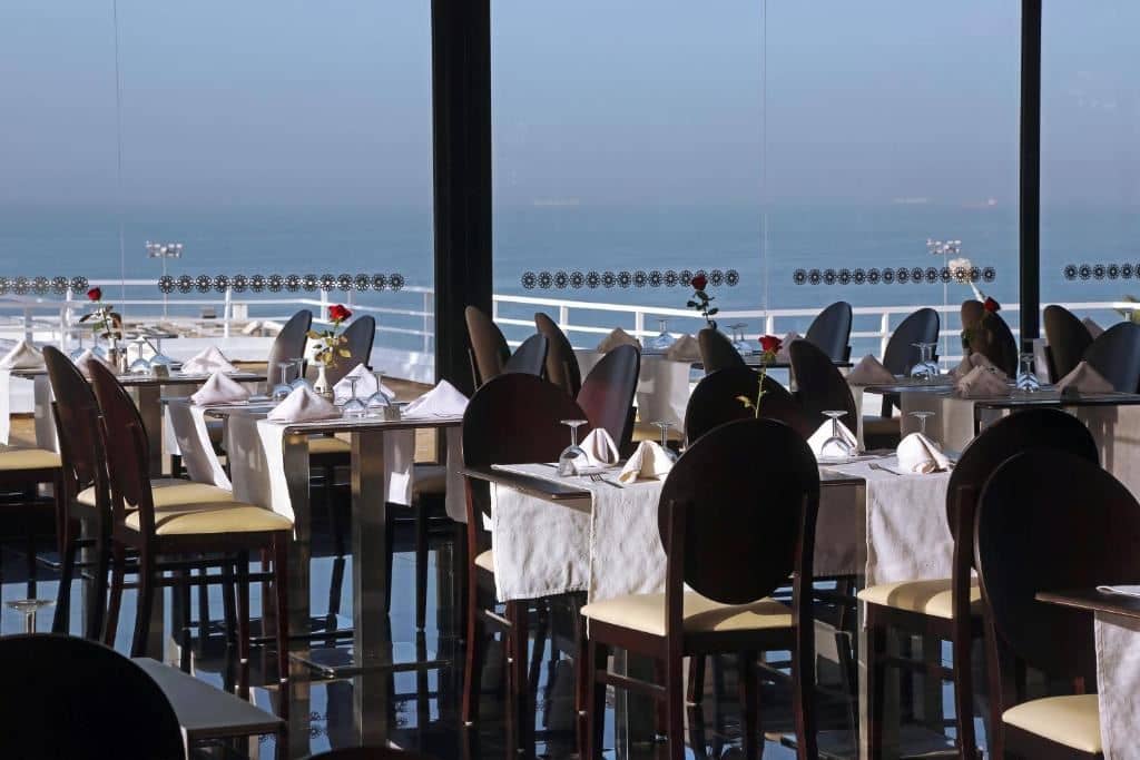 restaurants-restaurants