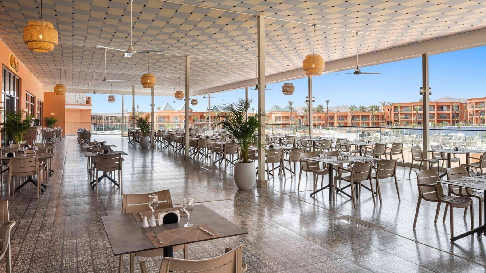 restaurants-restaurants