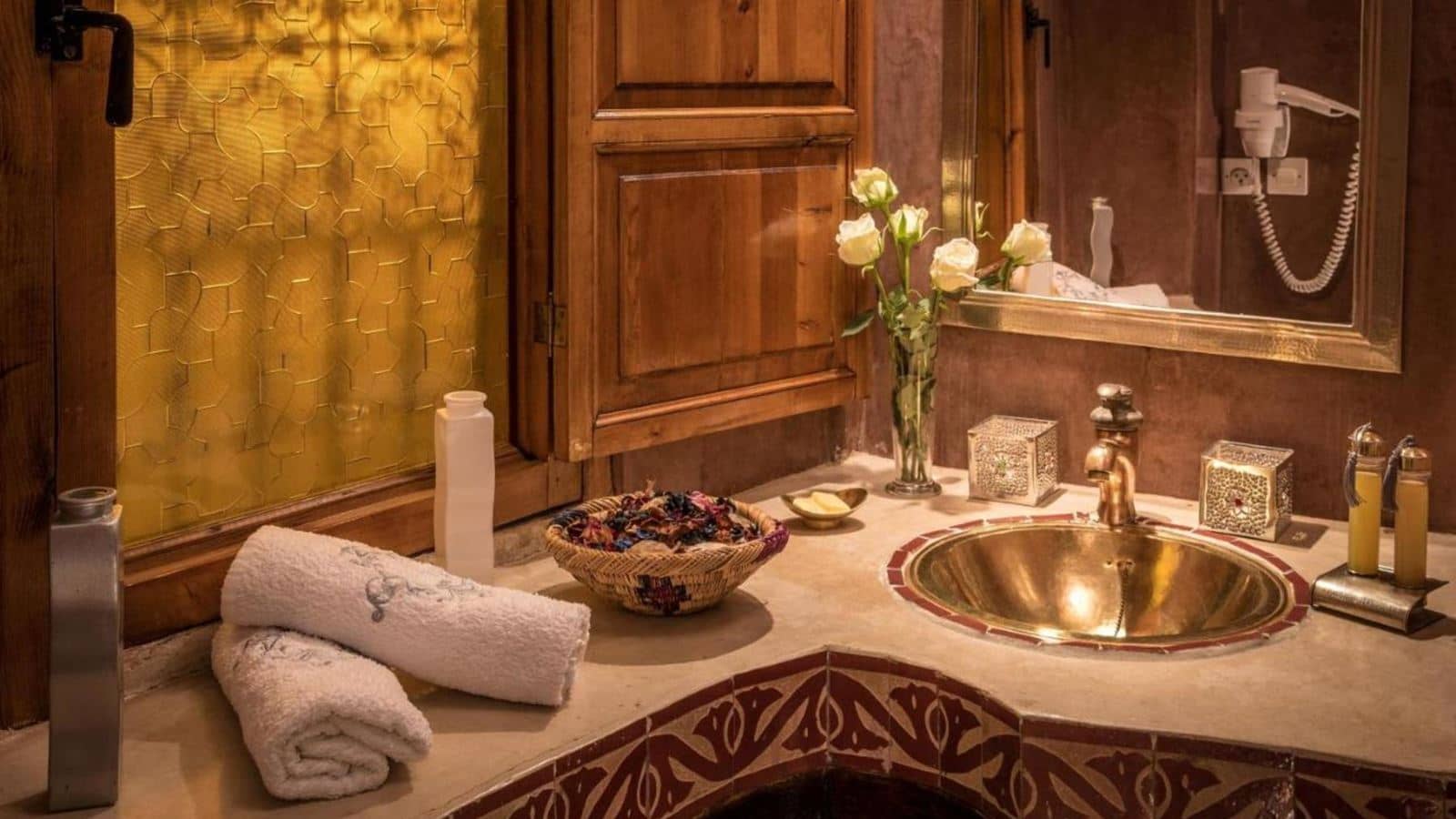 rooms-superior-room