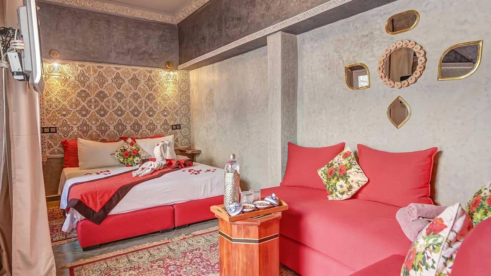 rooms-superior-room