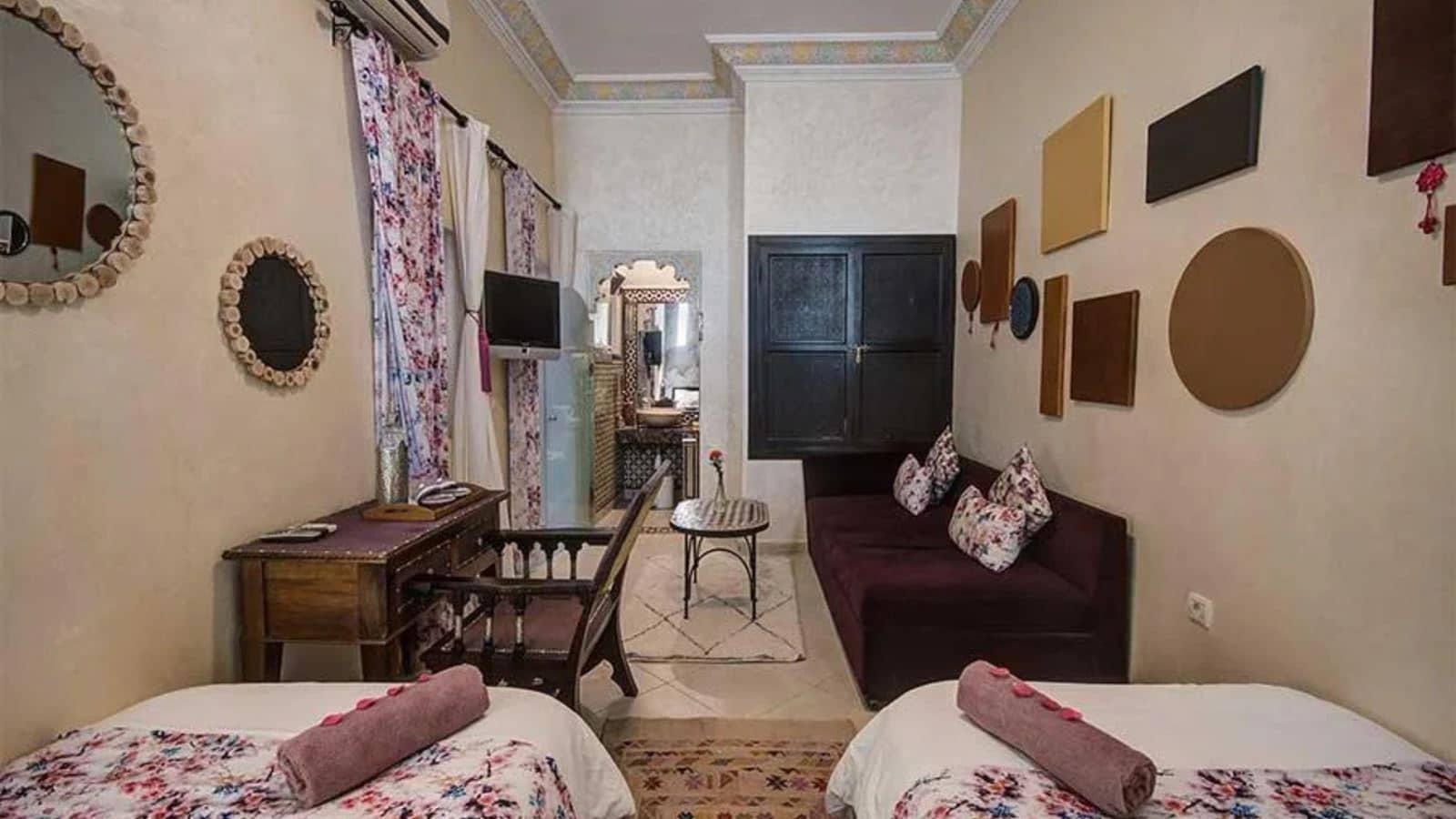 rooms-superior-room