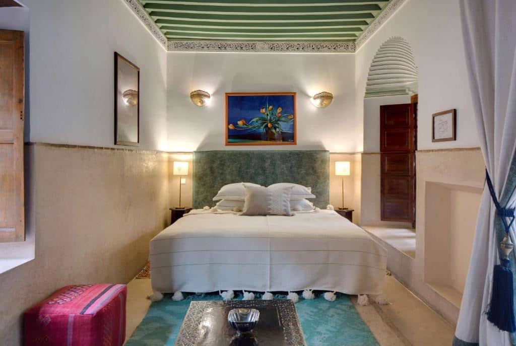 rooms-deluxe-room