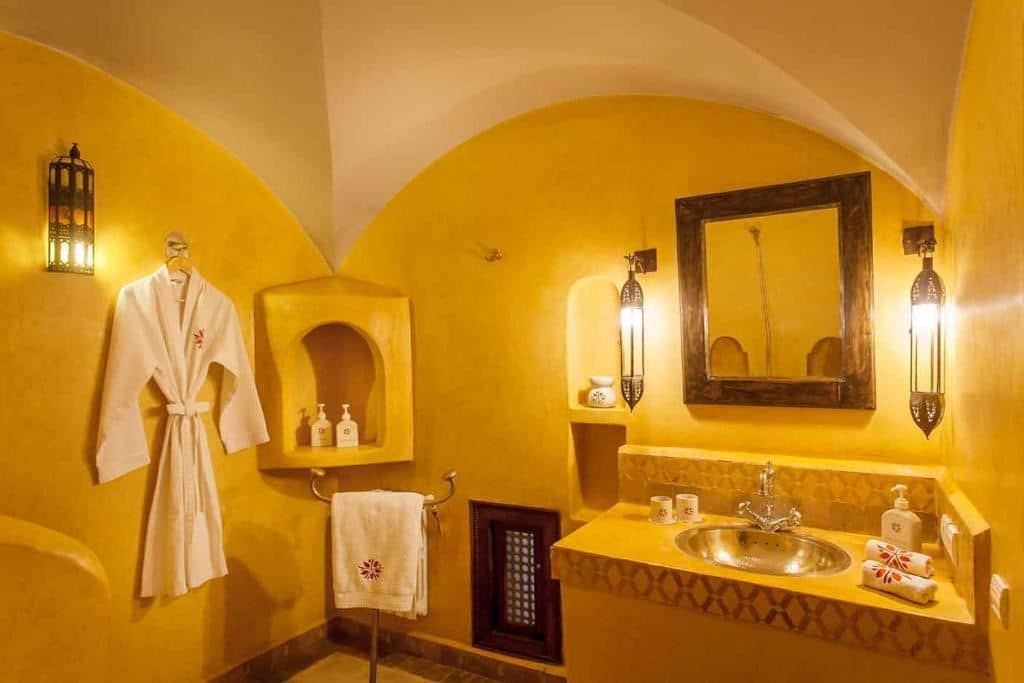 rooms-deluxe-room