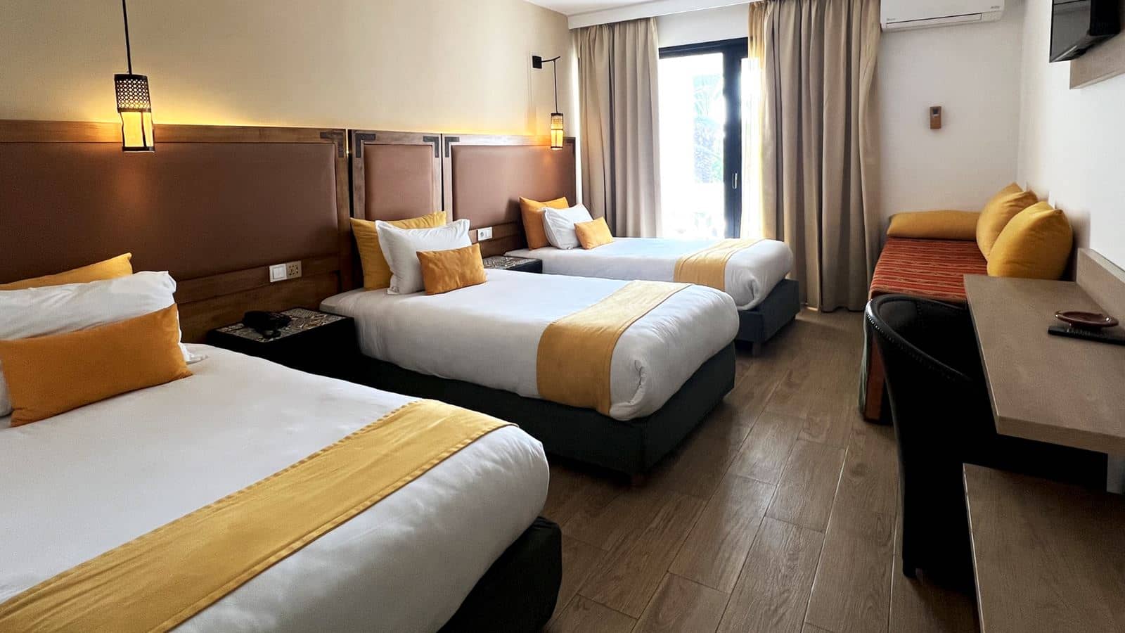 rooms-triple-room