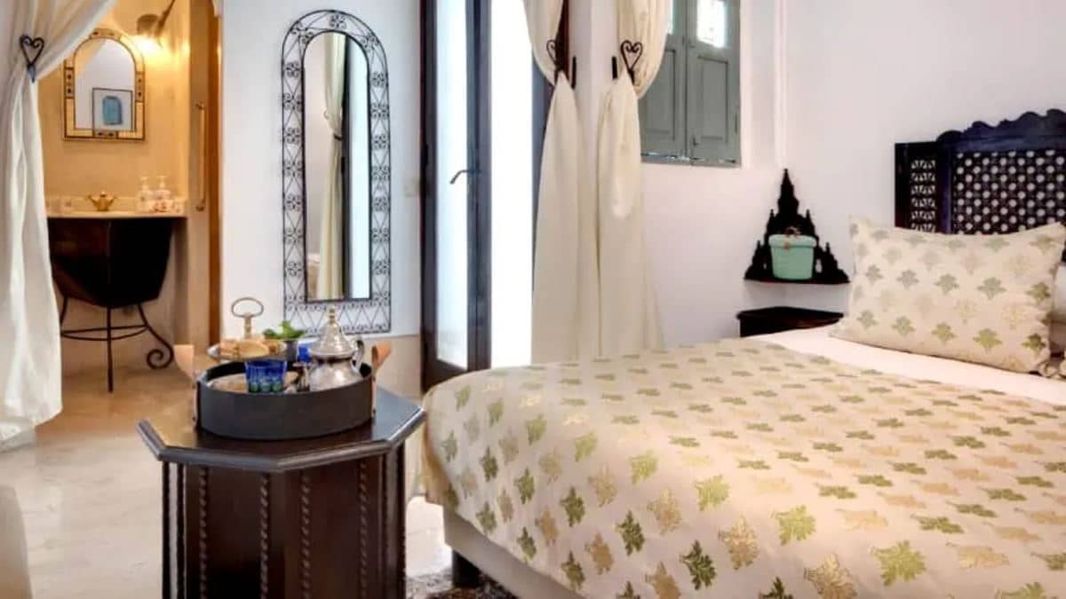 rooms-deluxe-room