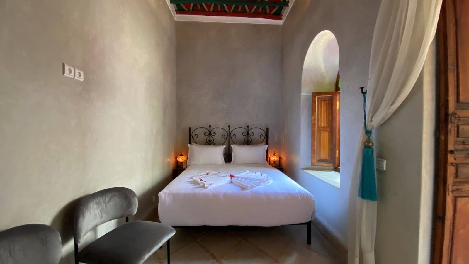 rooms-deluxe-suite