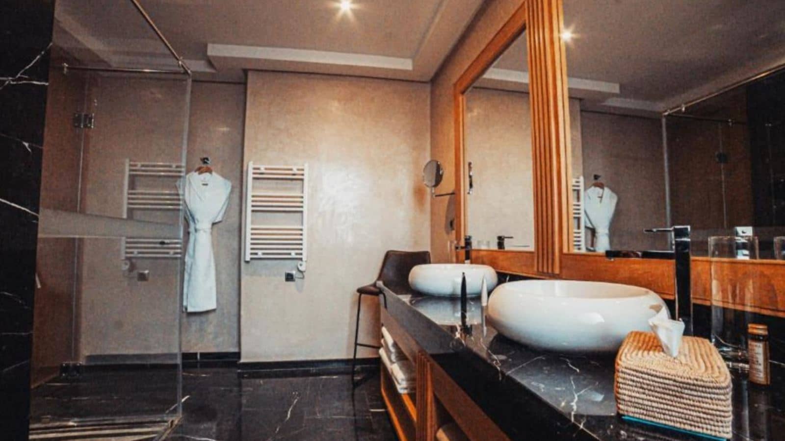 rooms-superior-suite