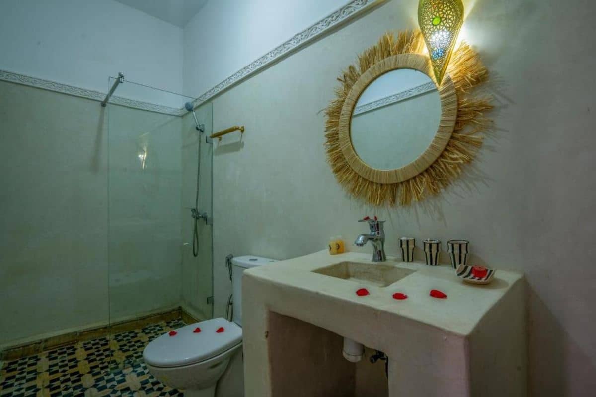 rooms-standard-room