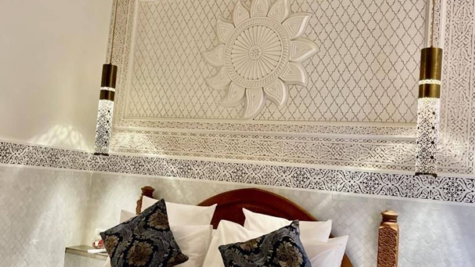 rooms-deluxe-room