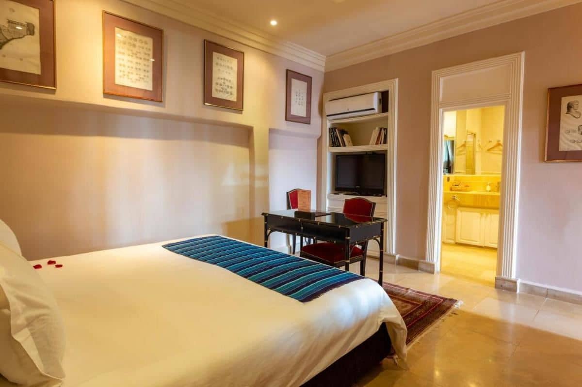 rooms-standard-room