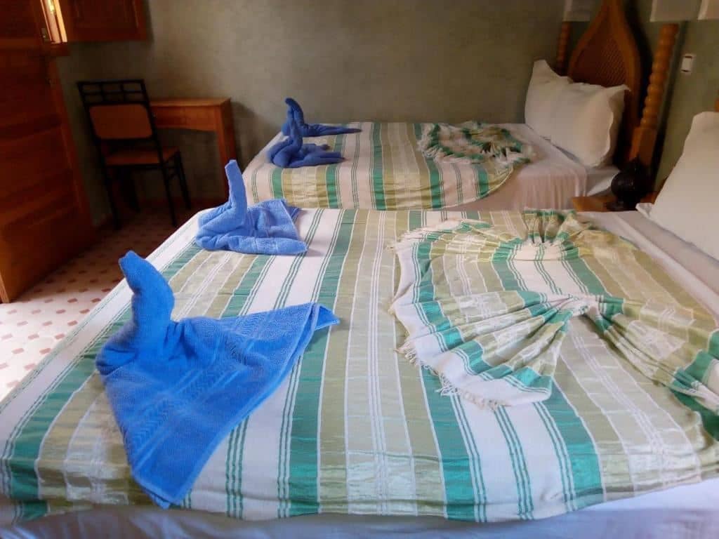 rooms-family-room