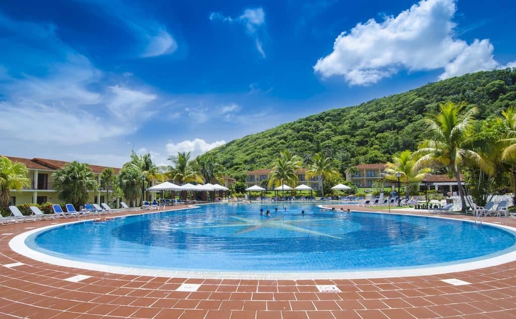 pools-outdoor-pool