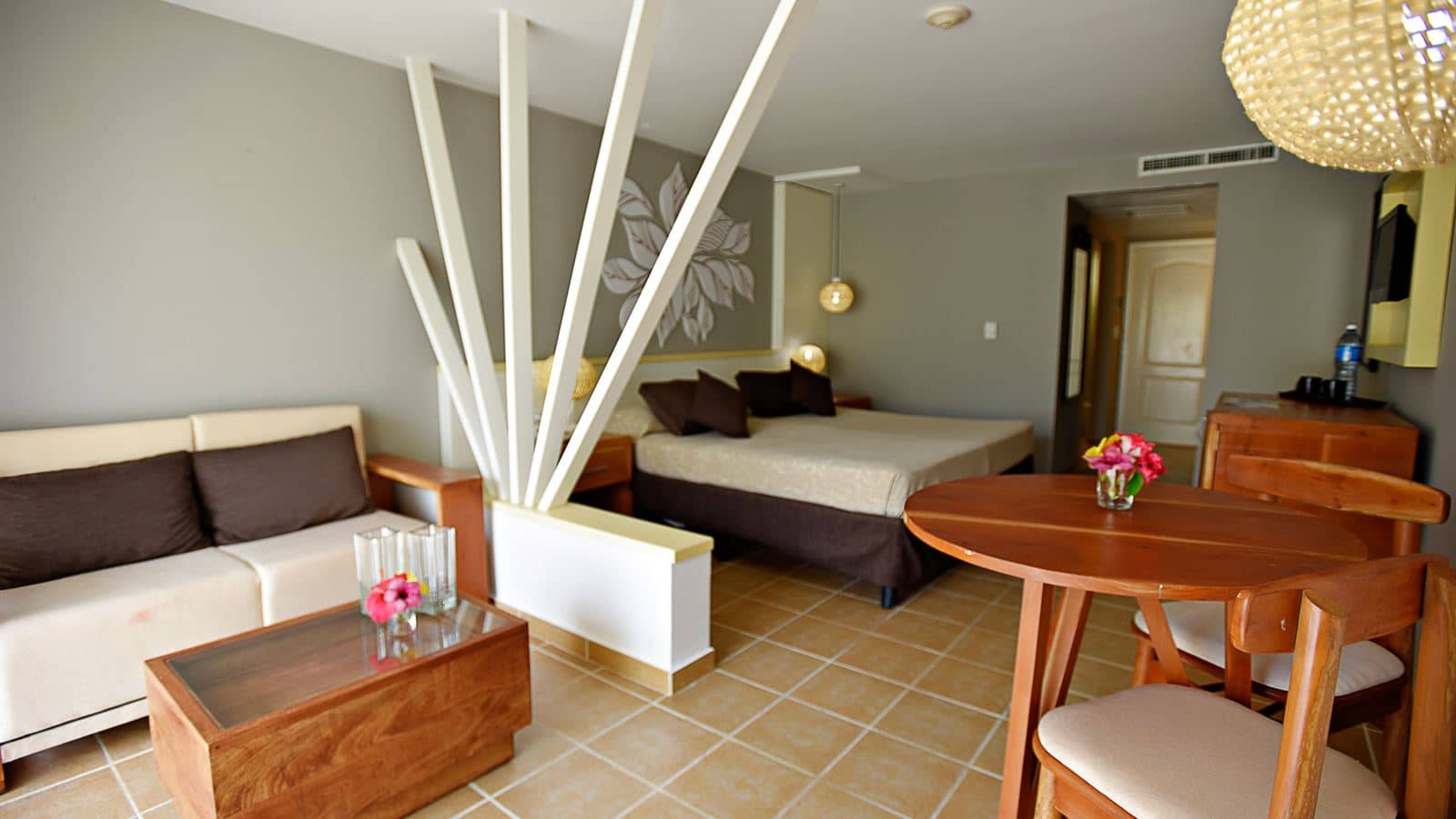 rooms-deluxe-room