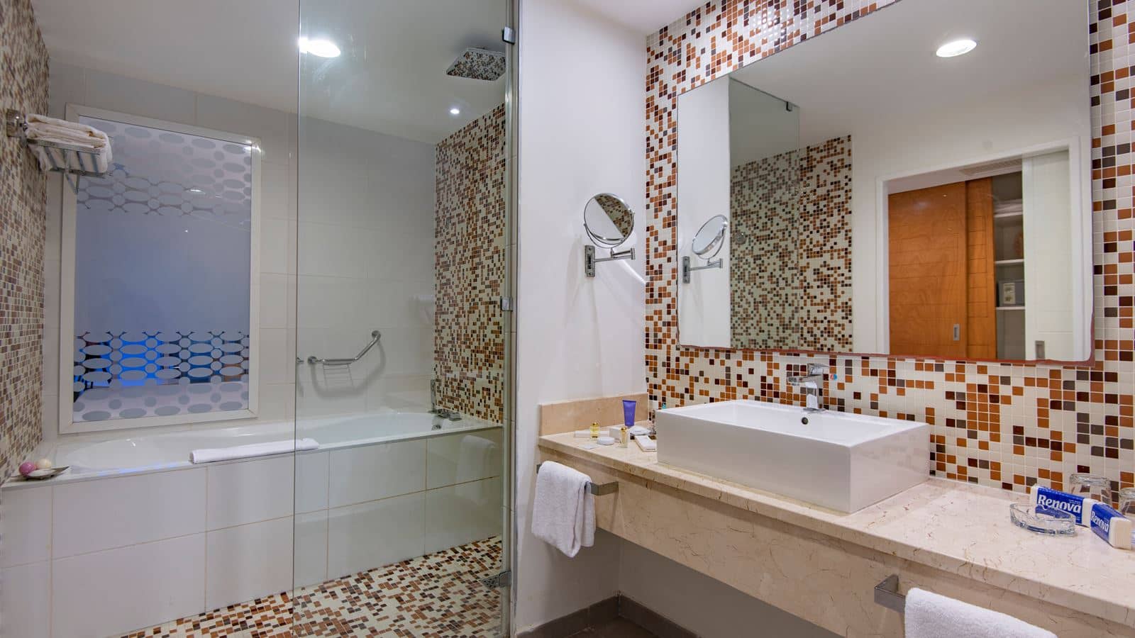 rooms-premium-room-ocean-front
