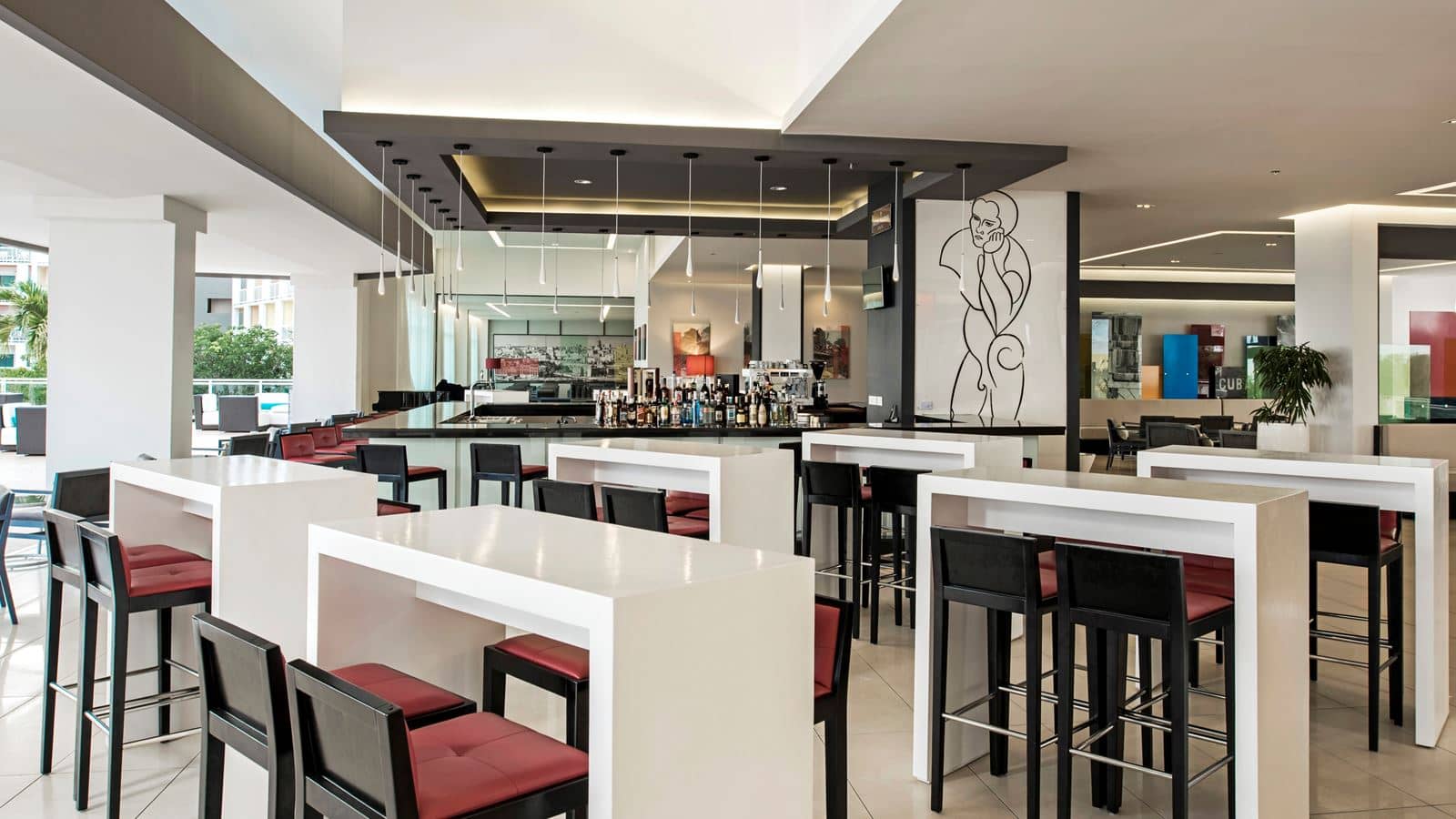 bars-brisa-marina-lobby-bar