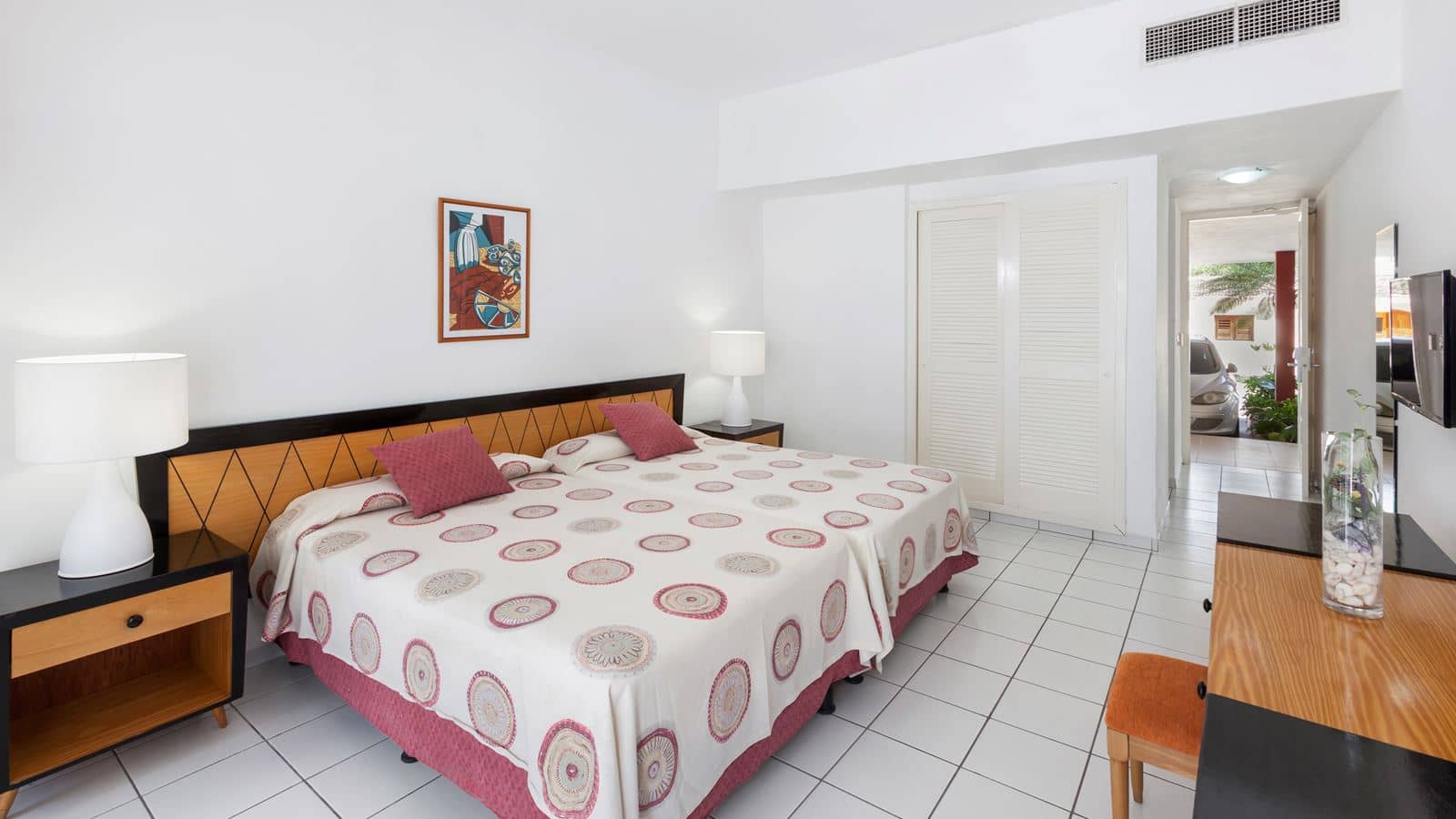 rooms-standard-room