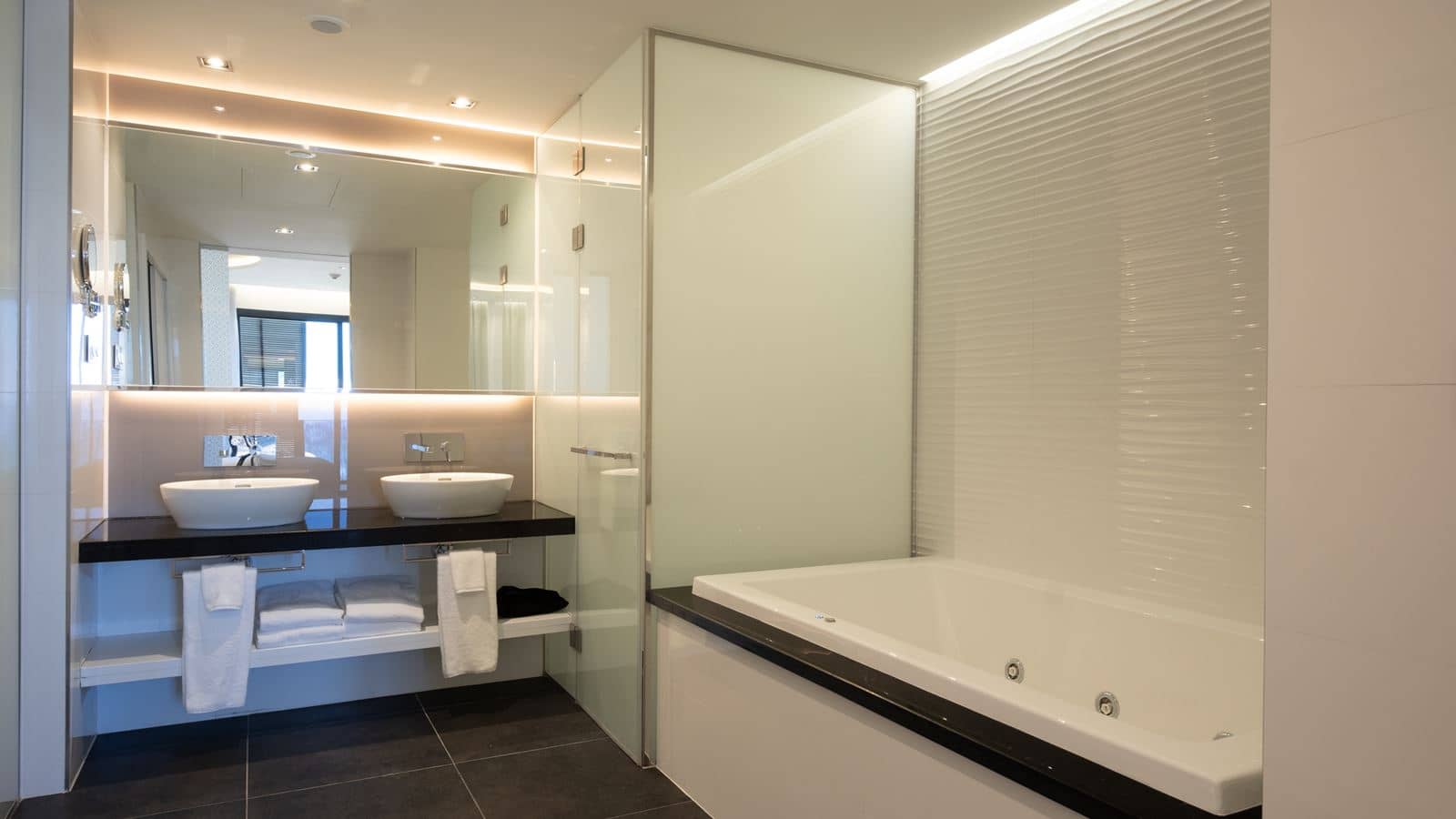 rooms-lighthouse-suite-suite-faro