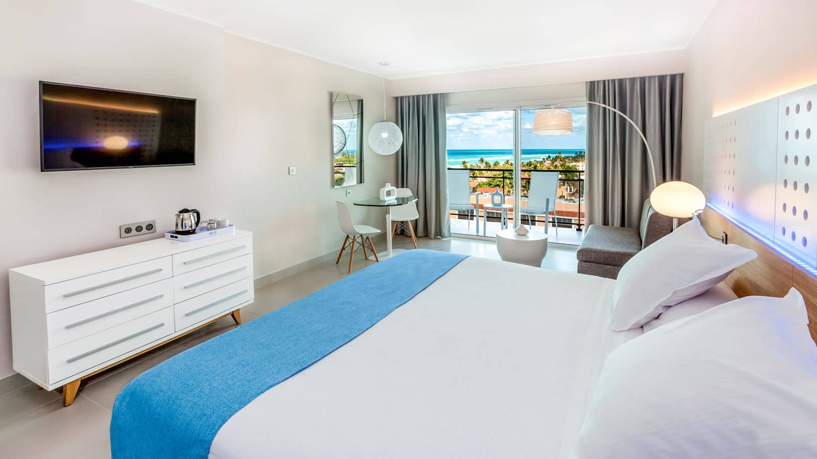 rooms-classic-room