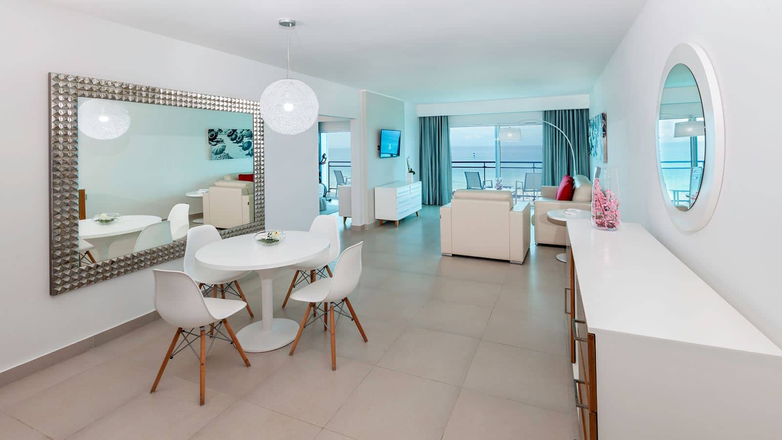 rooms-the-level-royal-suite-sea-view-adults-only-18+