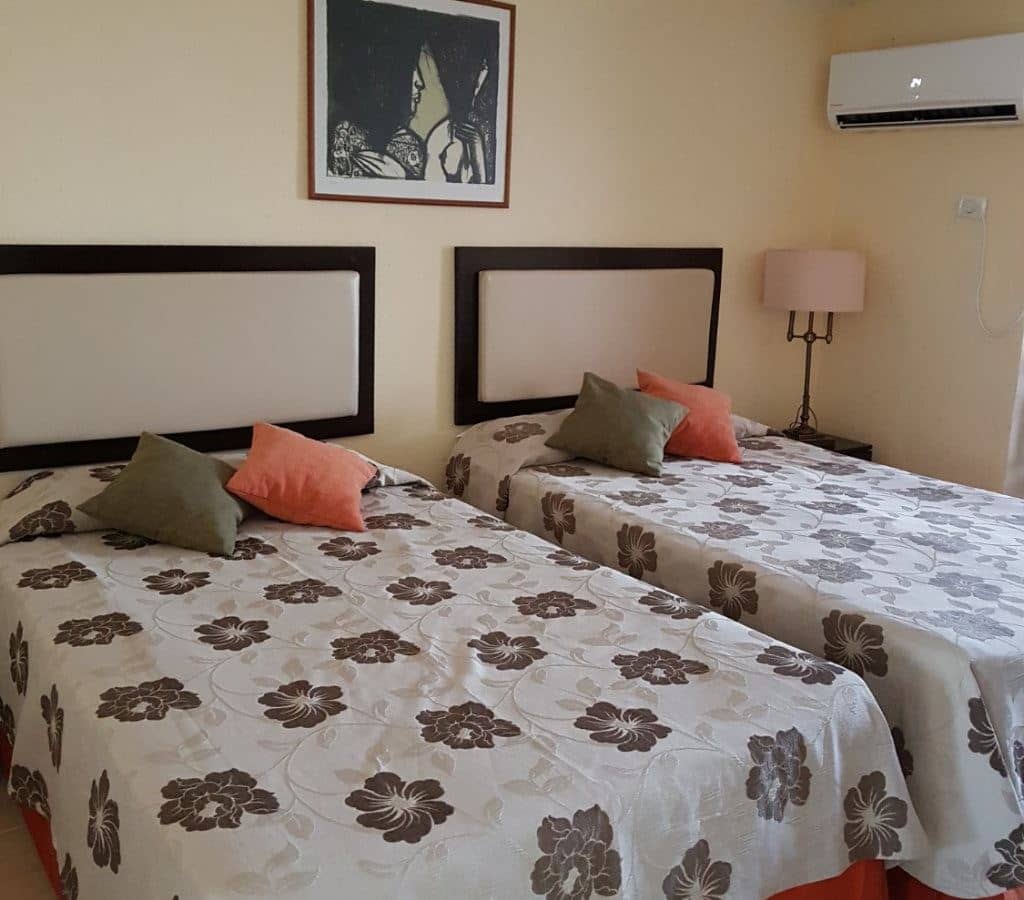 rooms-standard-room