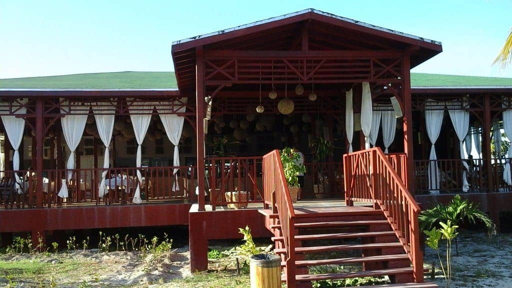 restaurants-restaurant