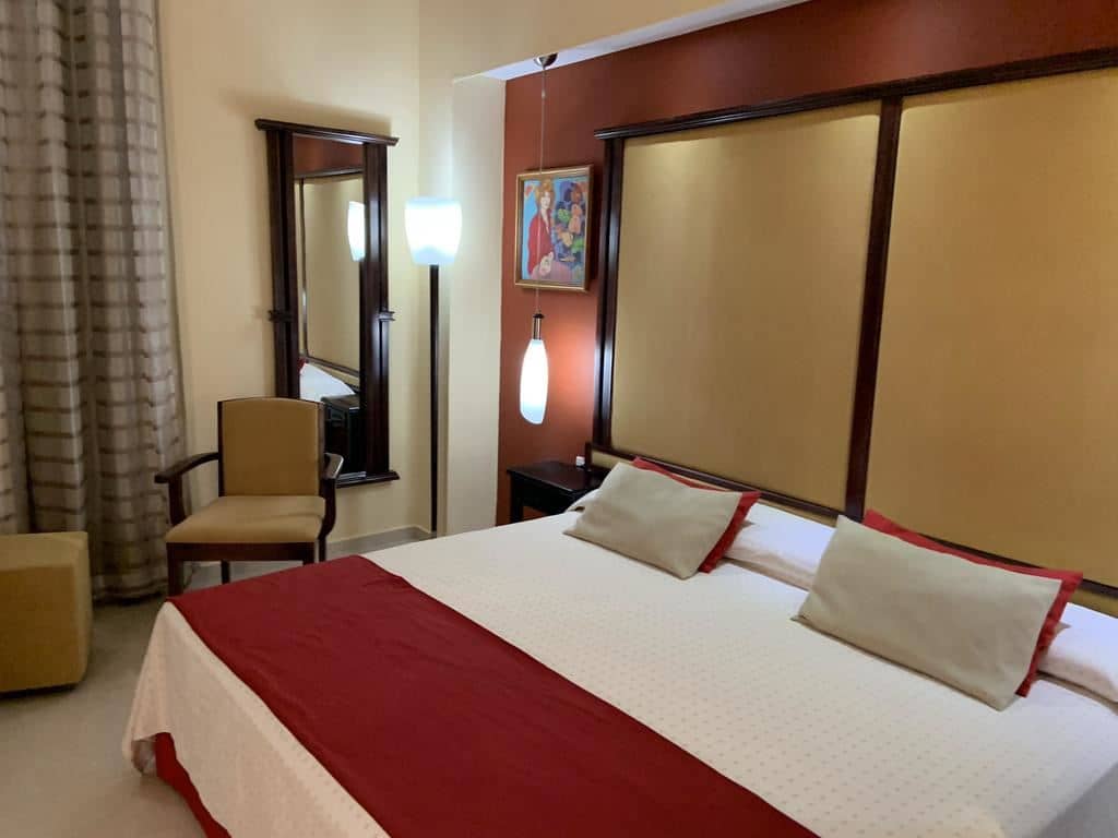 rooms-standard-room