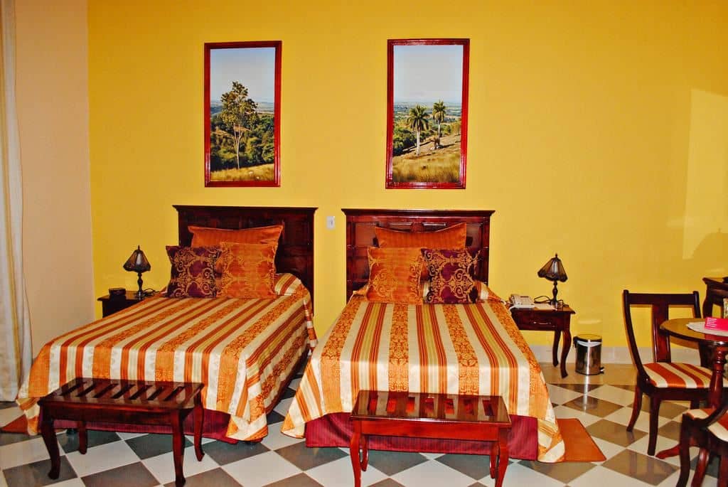 rooms-standard-room