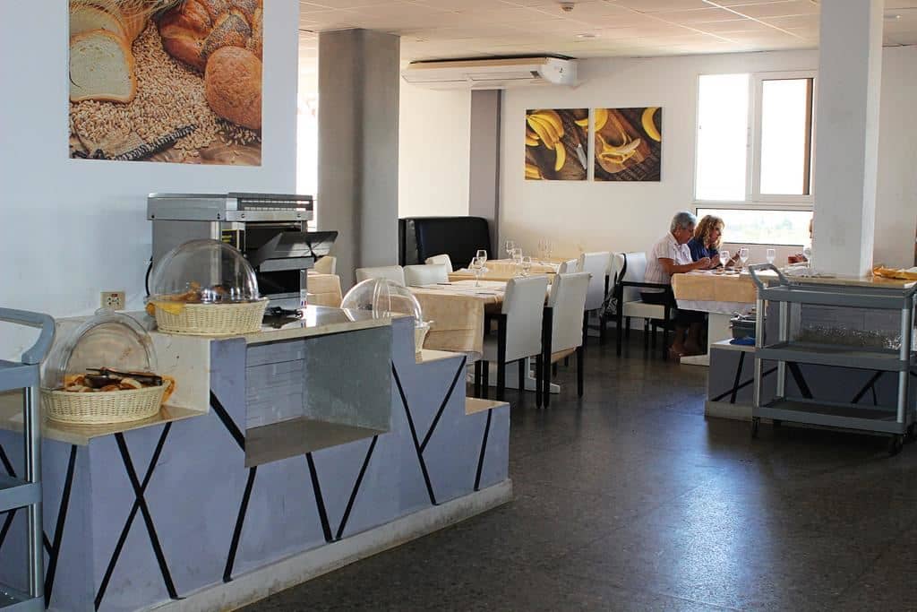restaurants-restaurant
