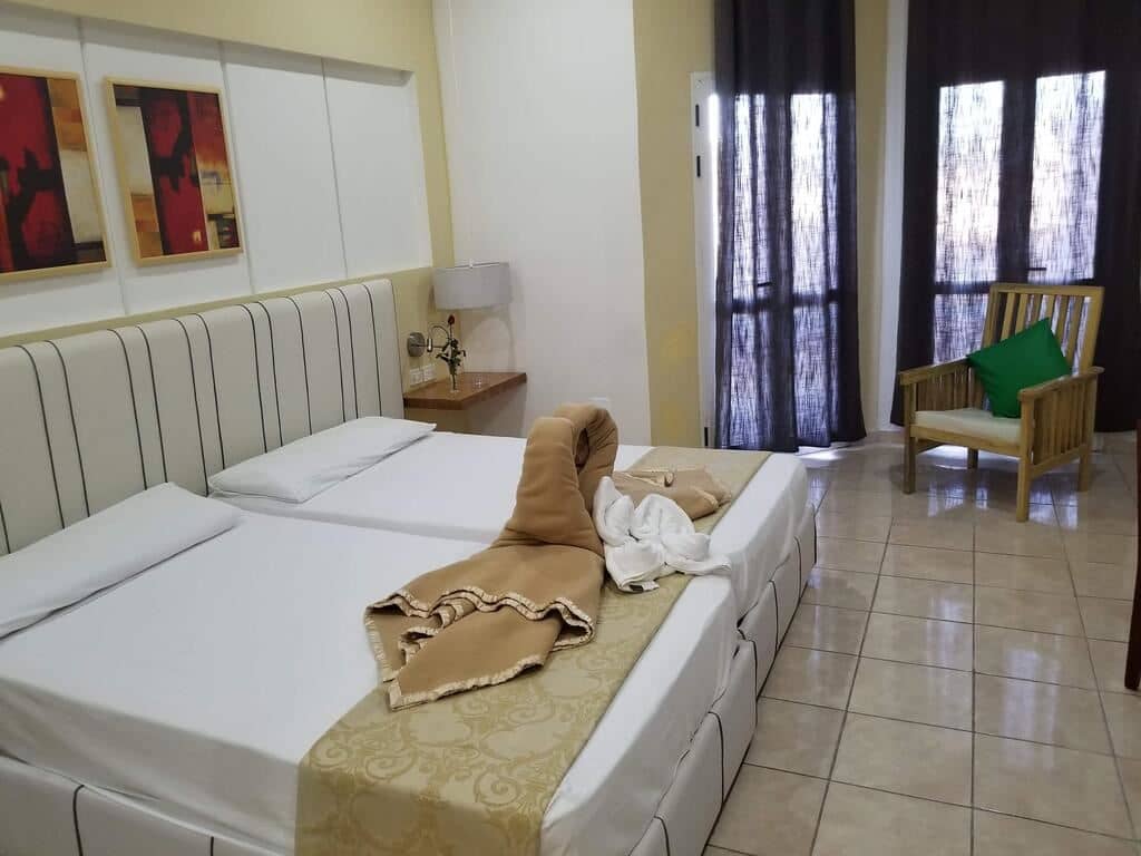 rooms-standard-room