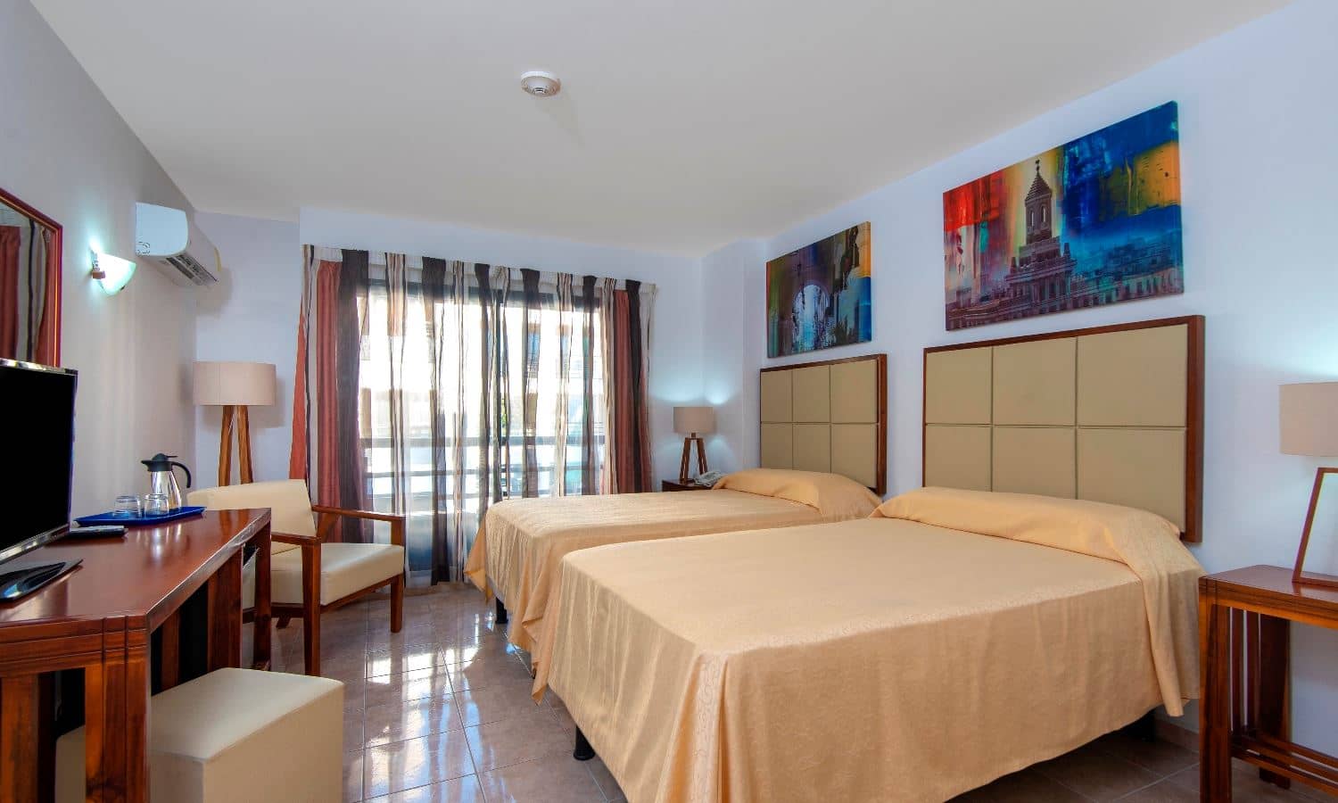 rooms-standard-room