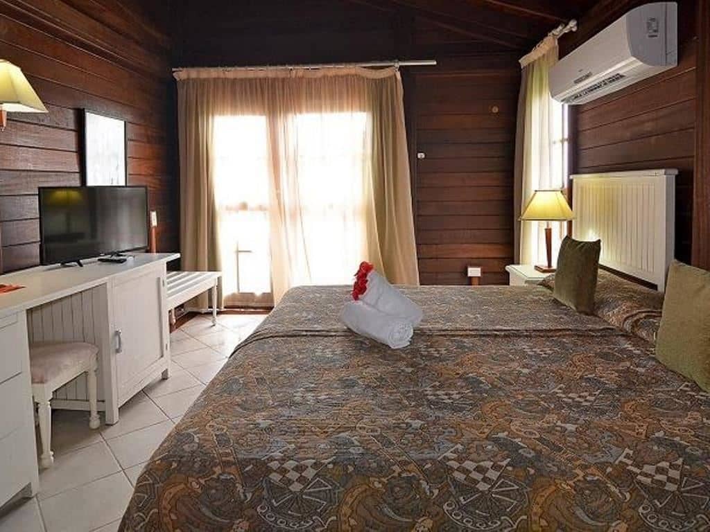 rooms-log-cabana