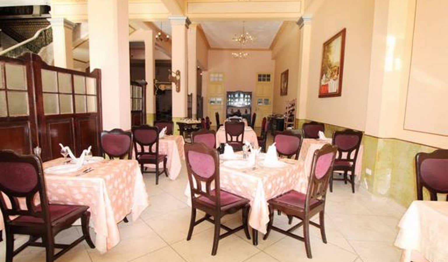 restaurants-restaurant