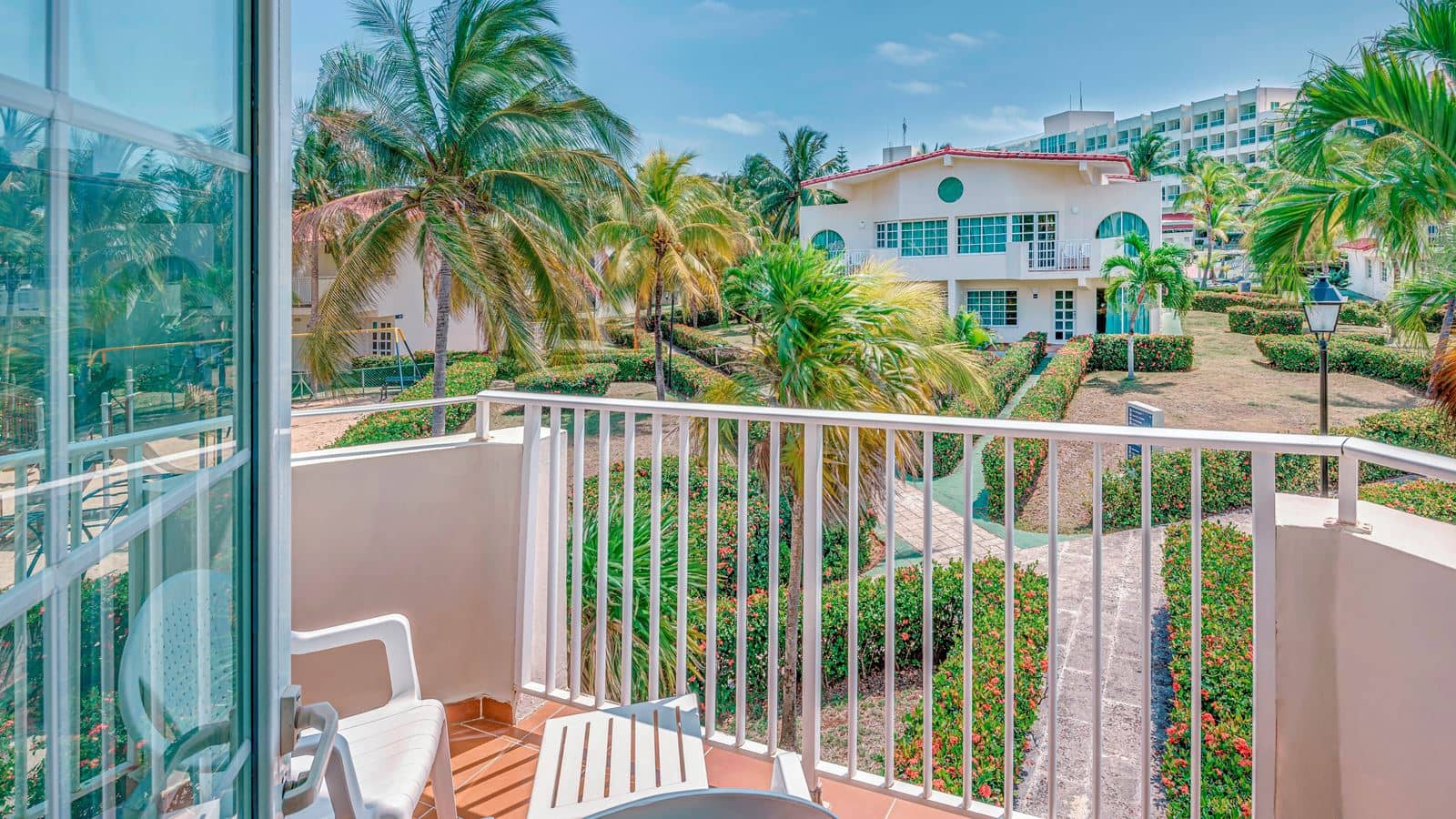 rooms-bungalow-superior