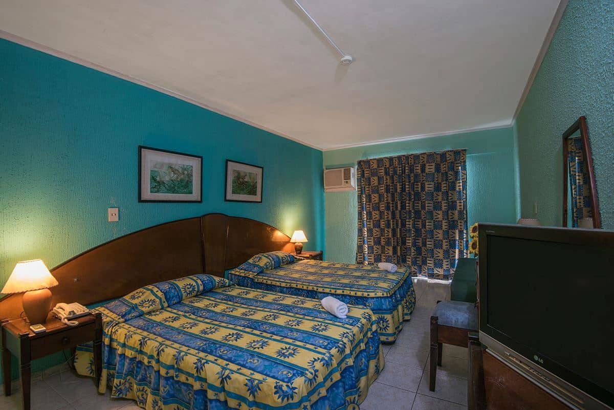 rooms-standard-room