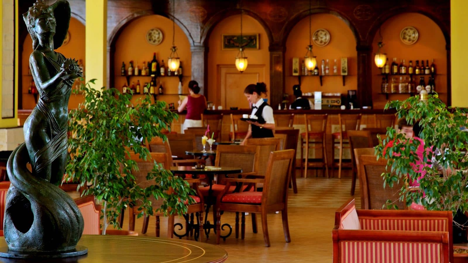 bars-el-louvre