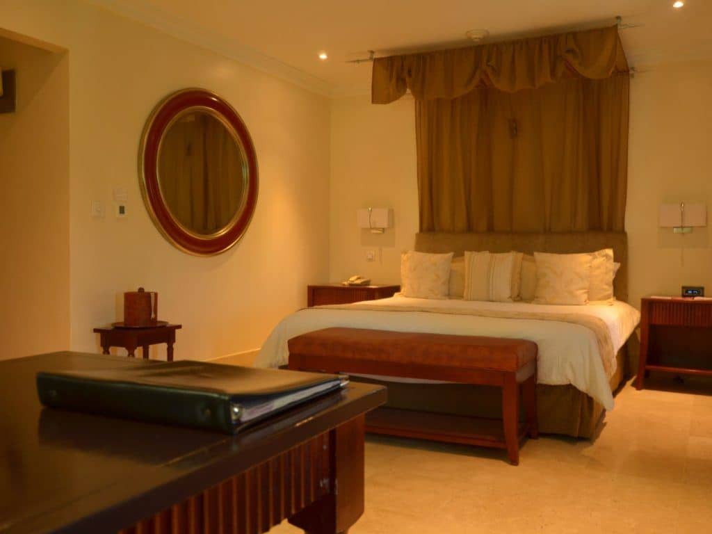 rooms-deluxe-patio