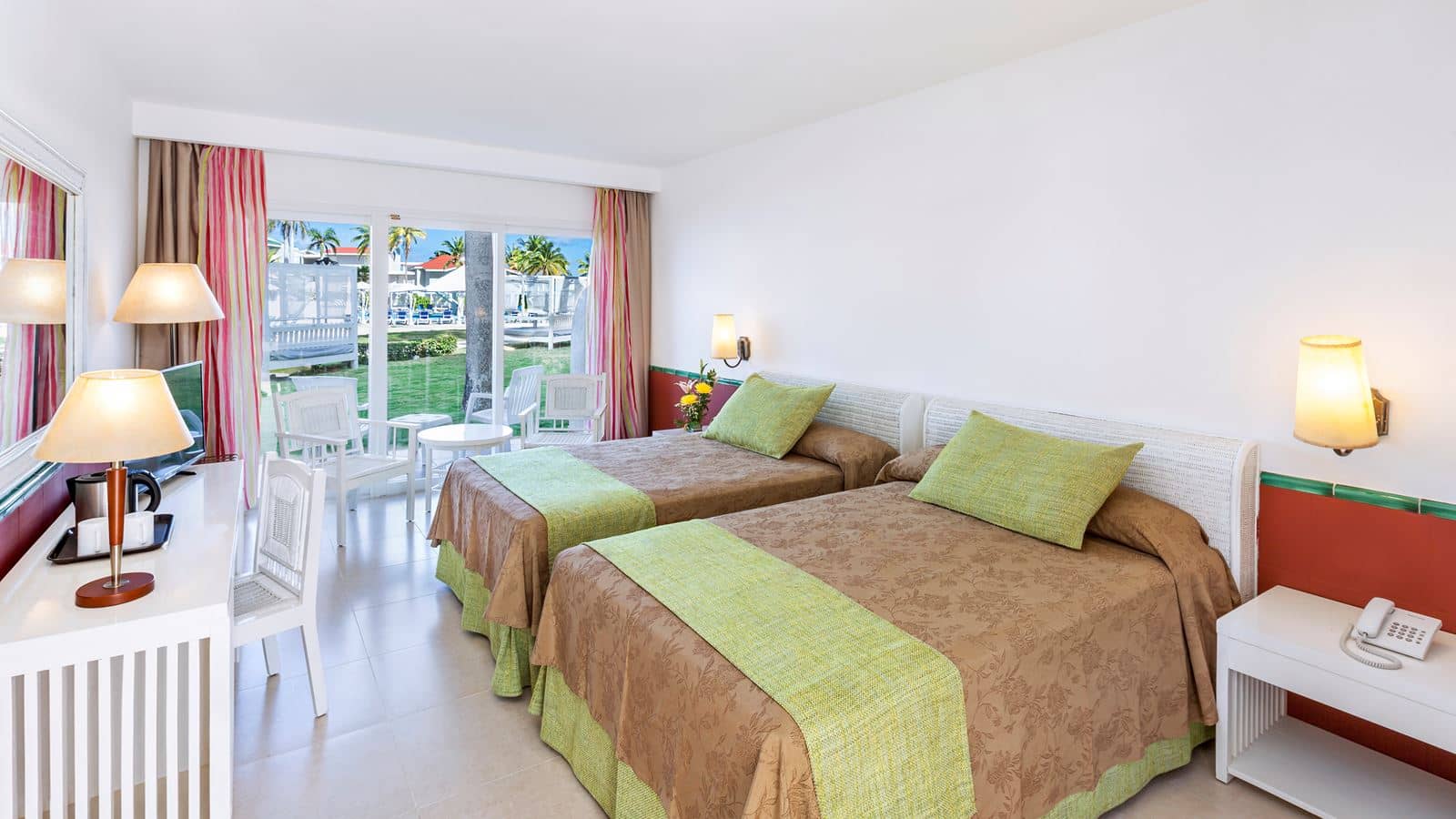 rooms-tryp-room