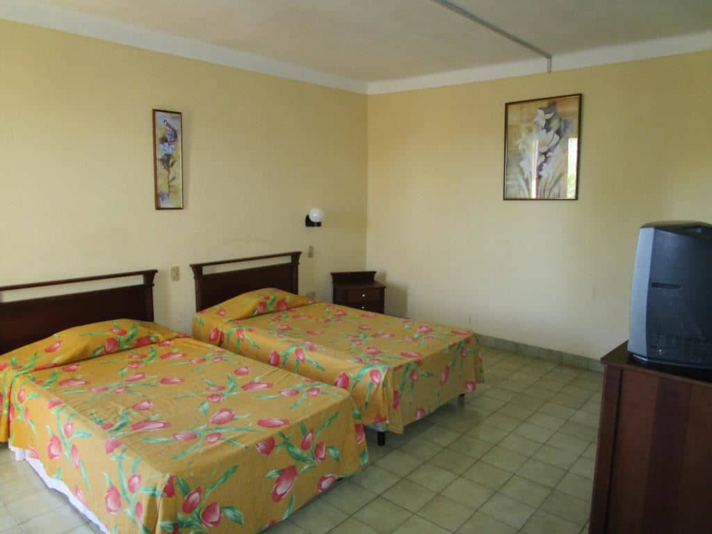 rooms-standard-room