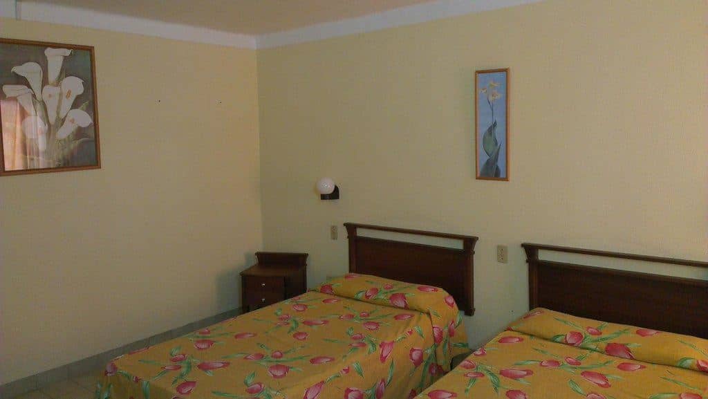 rooms-standard-room