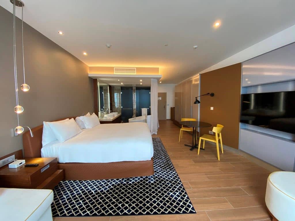 rooms-luxury-junior-suite