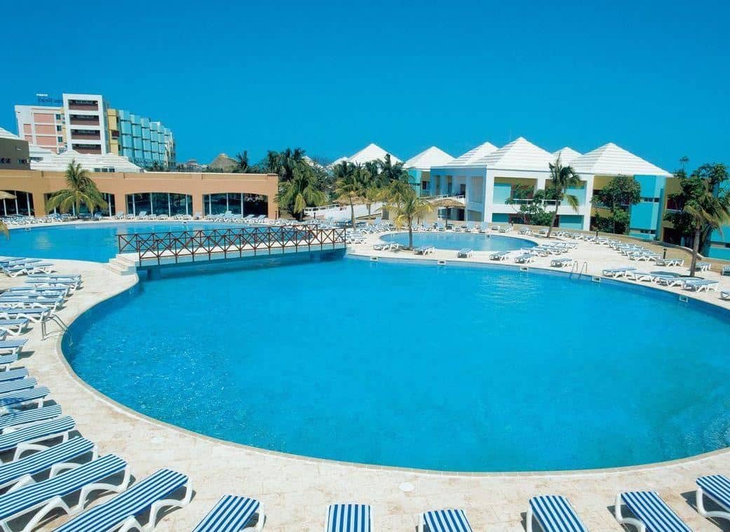 pools-outdoor-pool
