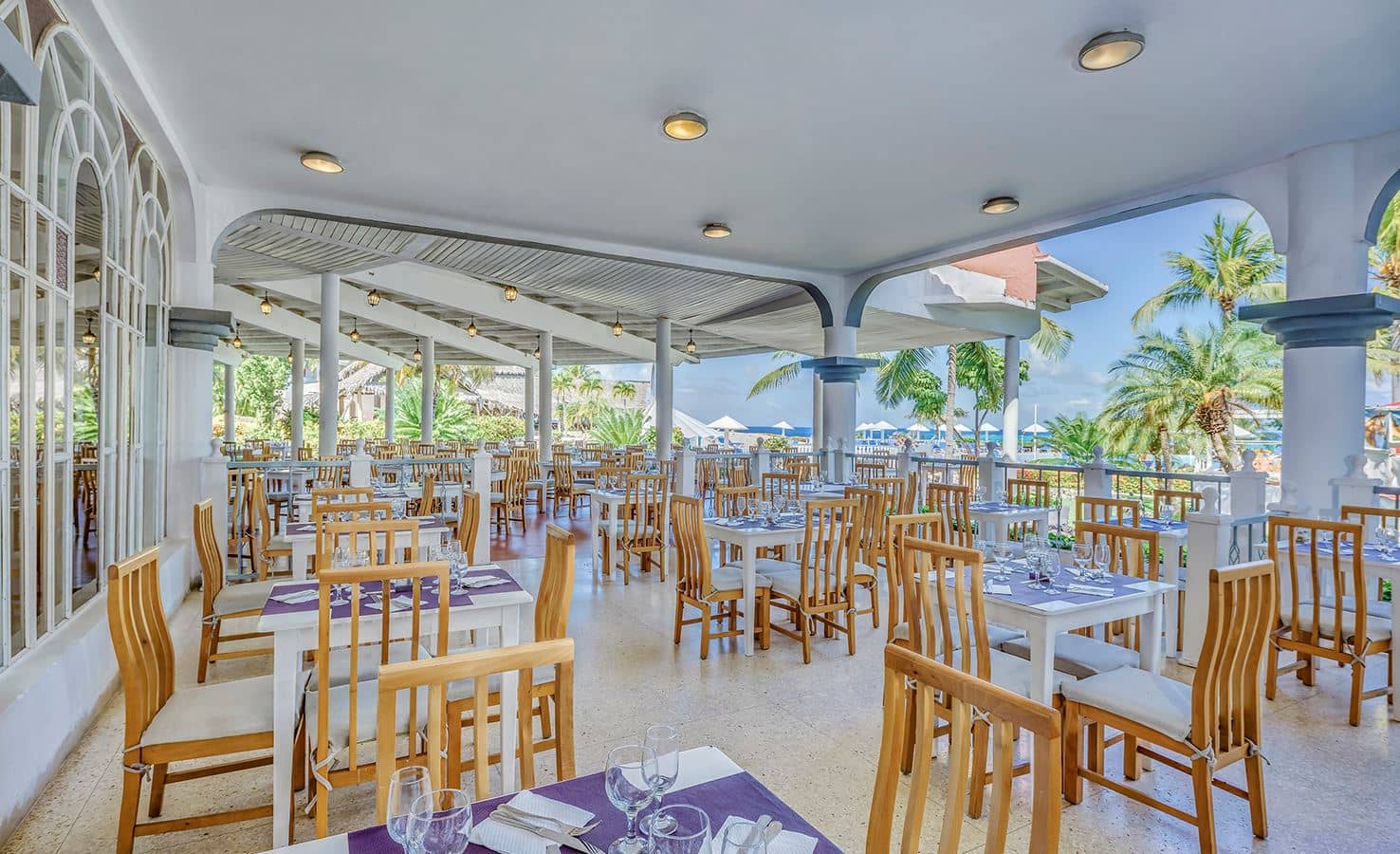 restaurants-buffet-restaurant-colon