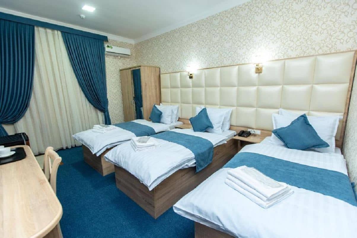 rooms-triple-room
