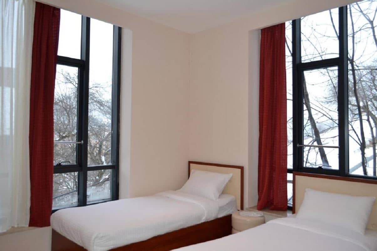 rooms-deluxe-villa-with-3-bedrooms-and-balcony--6-pax