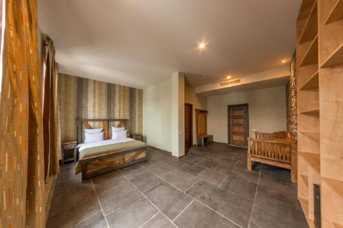 rooms-superior-with-balcony-sngl