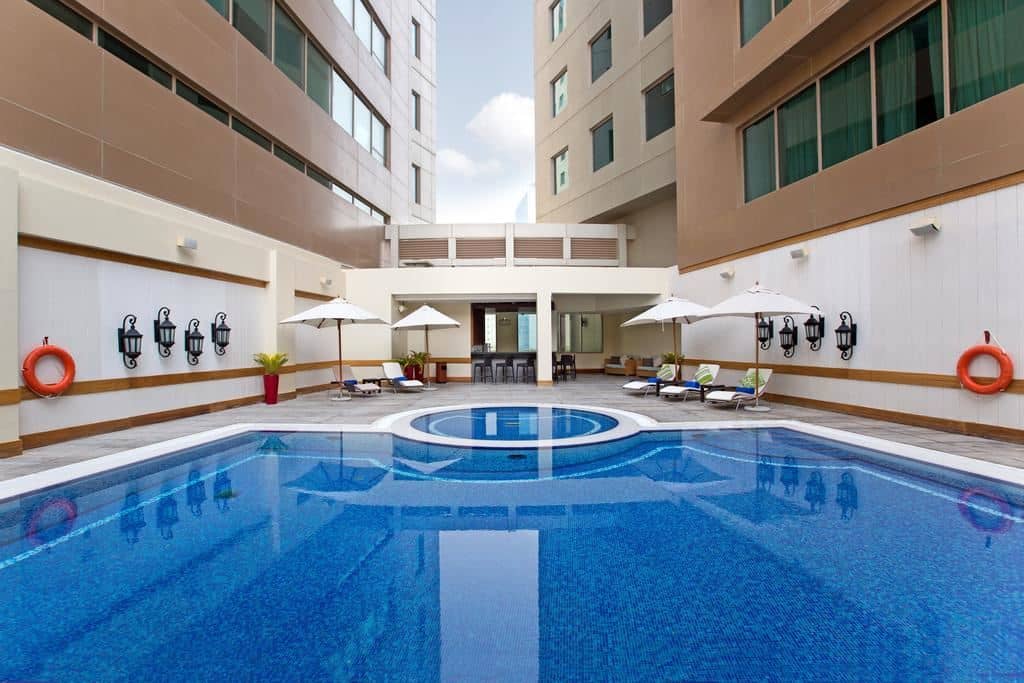 pools-outdoor-pool