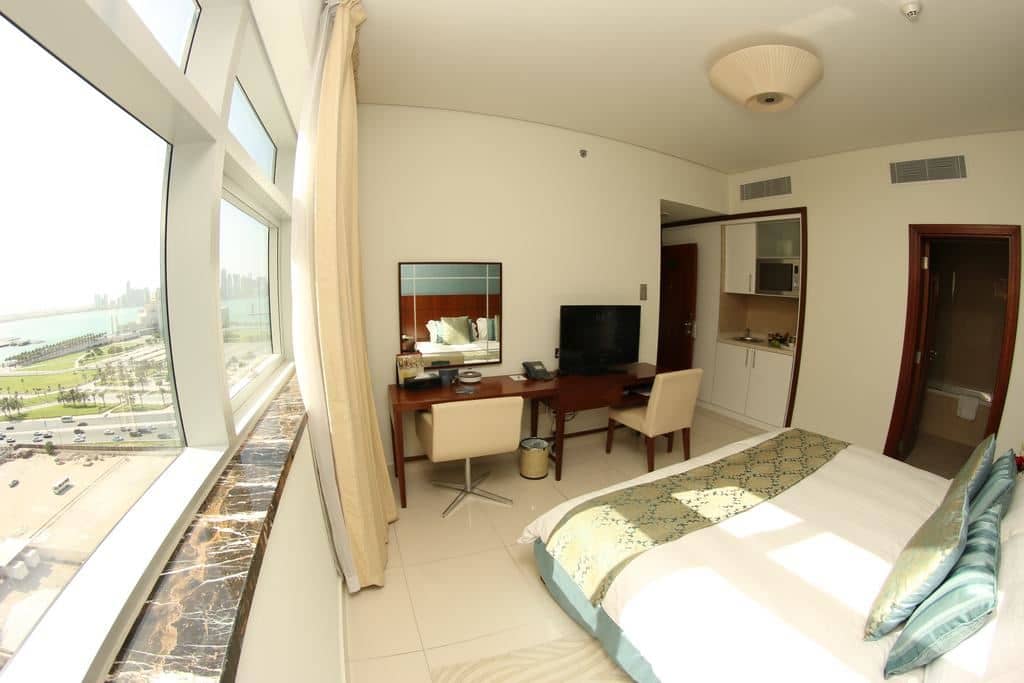 rooms-deluxe-room
