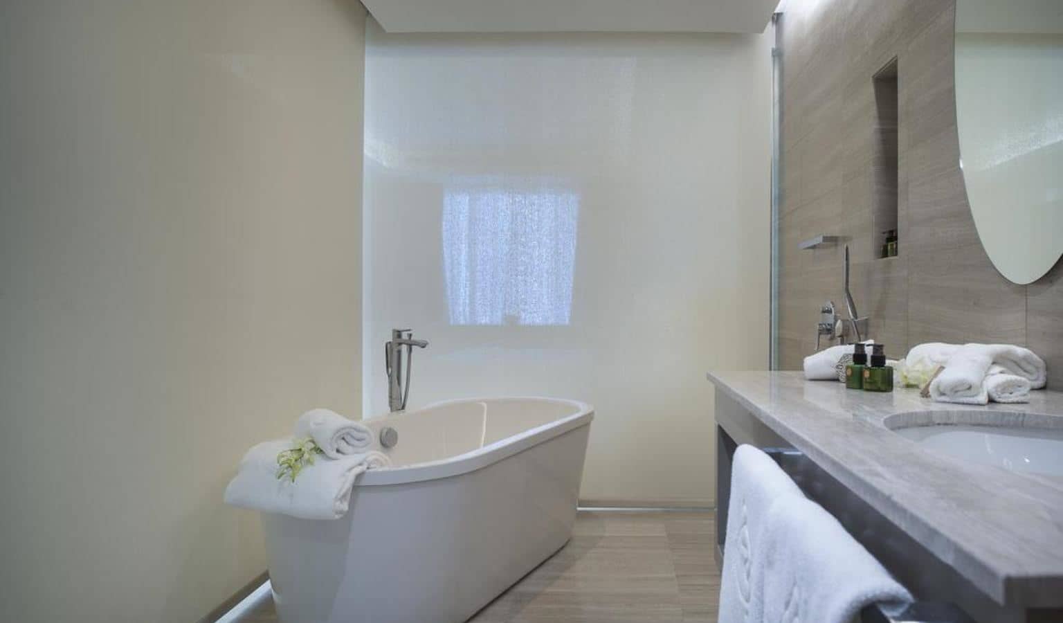 rooms-superior-room