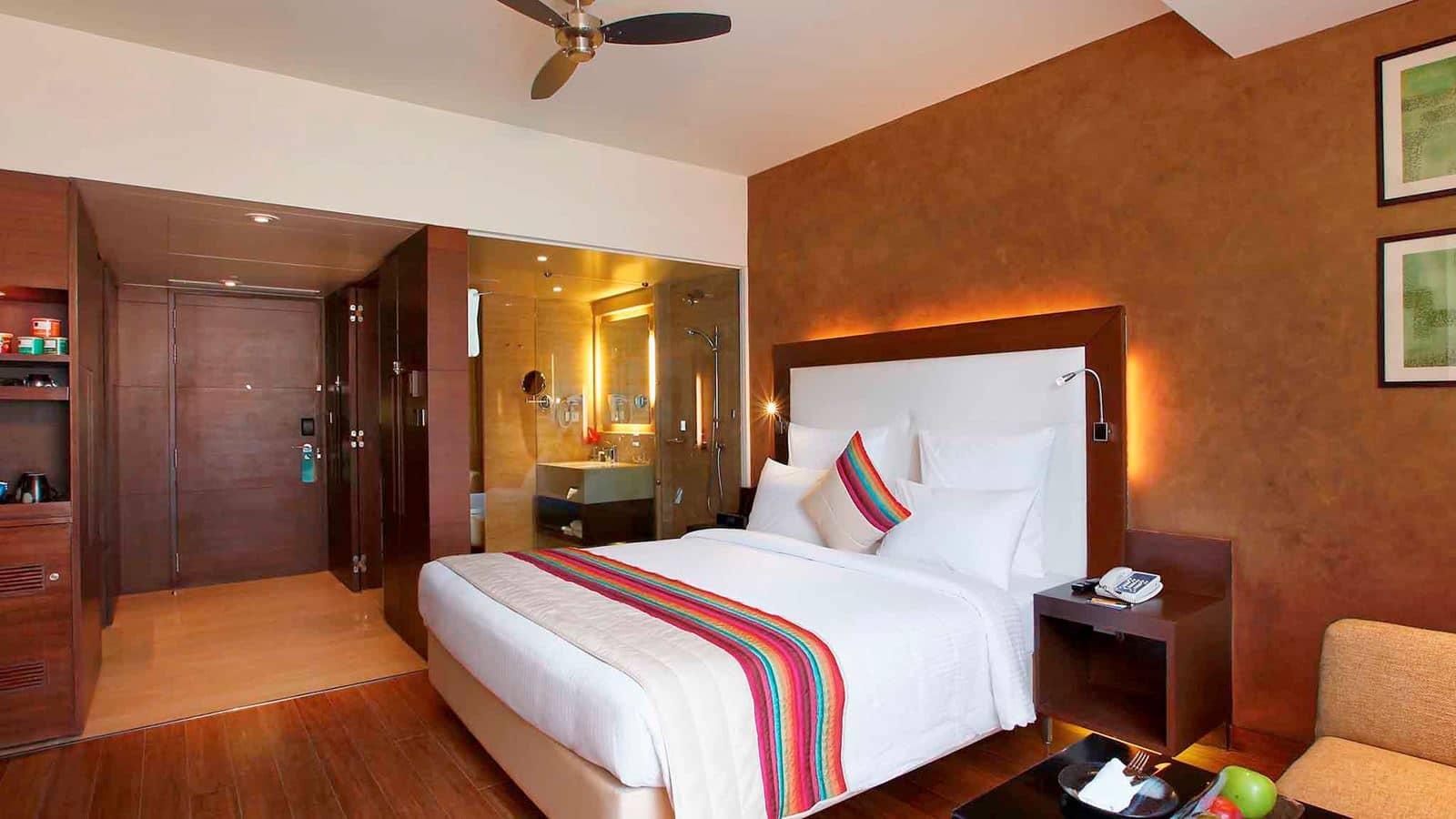 rooms-superior-room